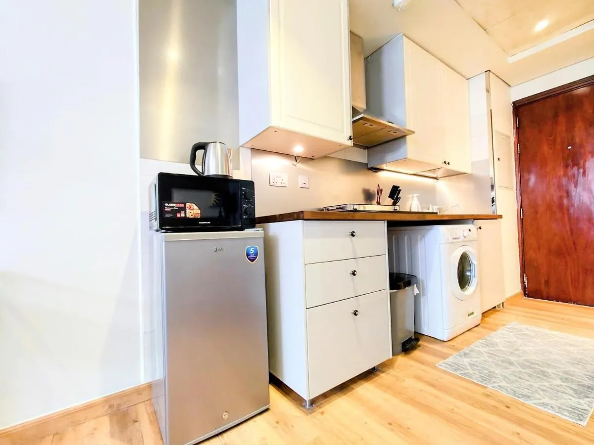 Modern Studio With Balcony - Close To Metro & Marina Dubaj 0*,  Egyesült Arab Emírségek