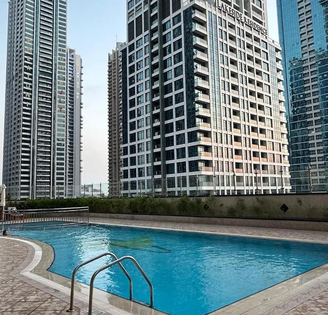 Modern Studio With Balcony - Close To Metro & Marina Dubai Apartment