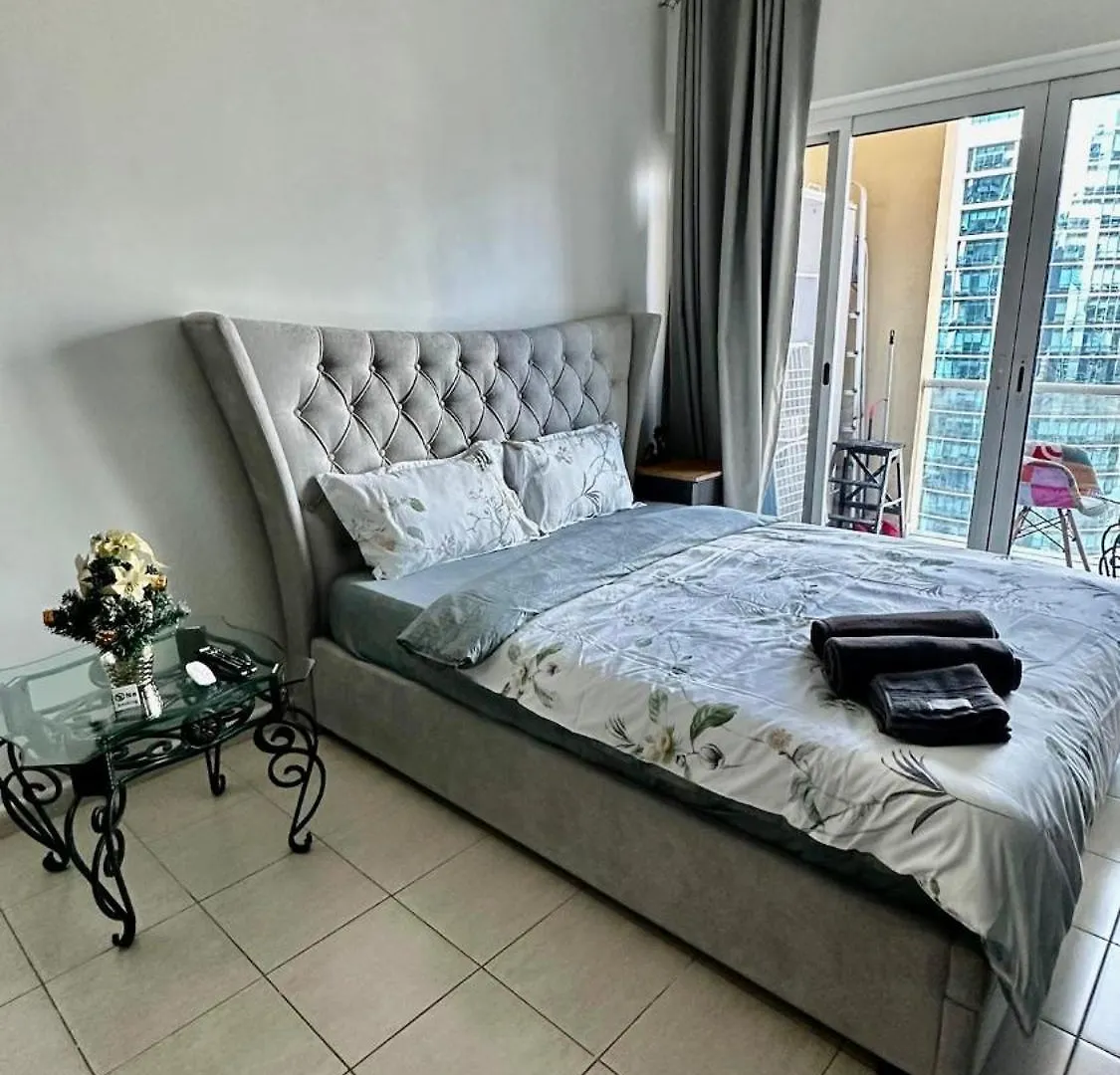 Apartment Modern Studio With Balcony - Close To Metro & Marina Dubai United Arab Emirates