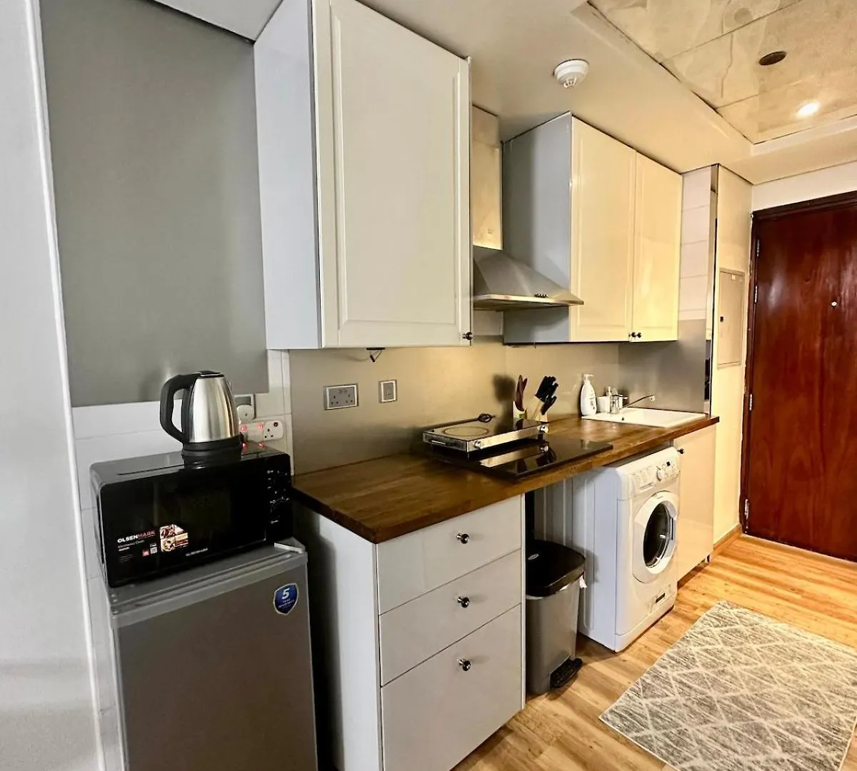 Modern Studio With Balcony - Close To Metro & Marina Dubai 0*,  United Arab Emirates
